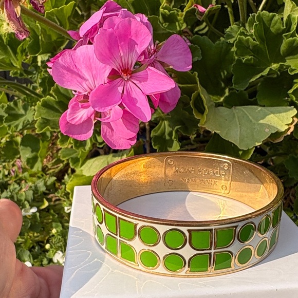 KATE SPADE ♠️ Have Courage Bangle. There is some slight wear but overall nice. - Picture 1 of 3